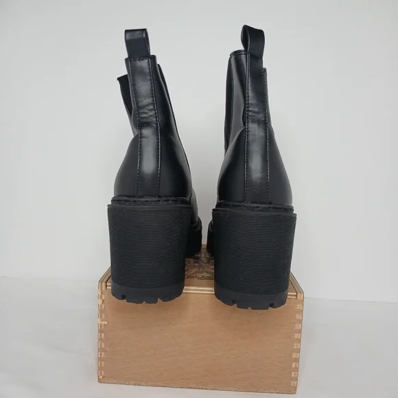 Pretty Little Thing Y2k Chunky Chelsea Boots Black Size 7 Slip-on Whimsy Goth - Picture 7 of 12